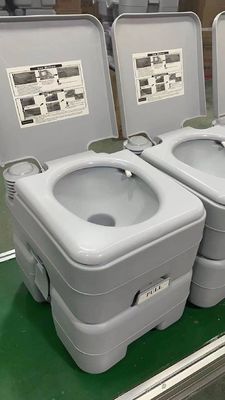 Erwachsenengröße Quadrattoilette Schüsselform Tragbare Toilette für Outdoor-Recyclingmaterial