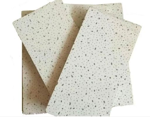 Karton Abmessungen 613 X 623 X 130 160 mm Mineralfaser Deckenplatte für die Dekoration von Hotels