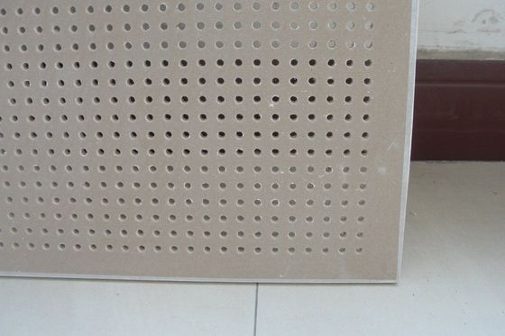Schalldichte Decke 600*600mm Design Akustische Papier-Gipsplatte für Wanddekoration