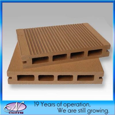 Braunholzkornmuster Recyclingwasserdicht WPC-Decking-Boden für Leistung