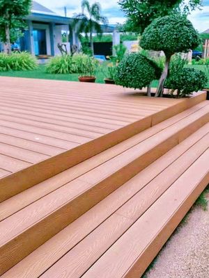 NYH145*30 WPC Grüner Außenboden Holzverbundplatten geplante Oberfläche fertiggestellt