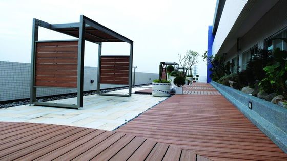 Massivholz-Verbundfußboden Umweltschutzfreundlich WPC-Gartendecking Fußboden
