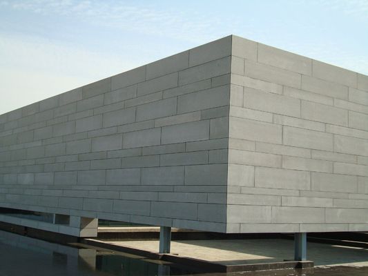 Sandfaser-Zementplatte für Wand- oder Deckenfliesen, die hohen Temperaturen standhalten