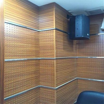 600*600 Quadratkantenfeuerfeste akustische Holz-MDF-Wandplatte für Innenarchitektur