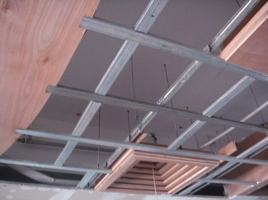 Wandwinkel 24*24*3000 und Haupttie 32/38*24*3600 für die T-Gitter-Tie-Bar mit Deckenfederung