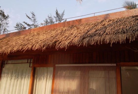 Umweltfreundlich 100% realistisch HDPE PVC Kunststrohdach Fliesendach