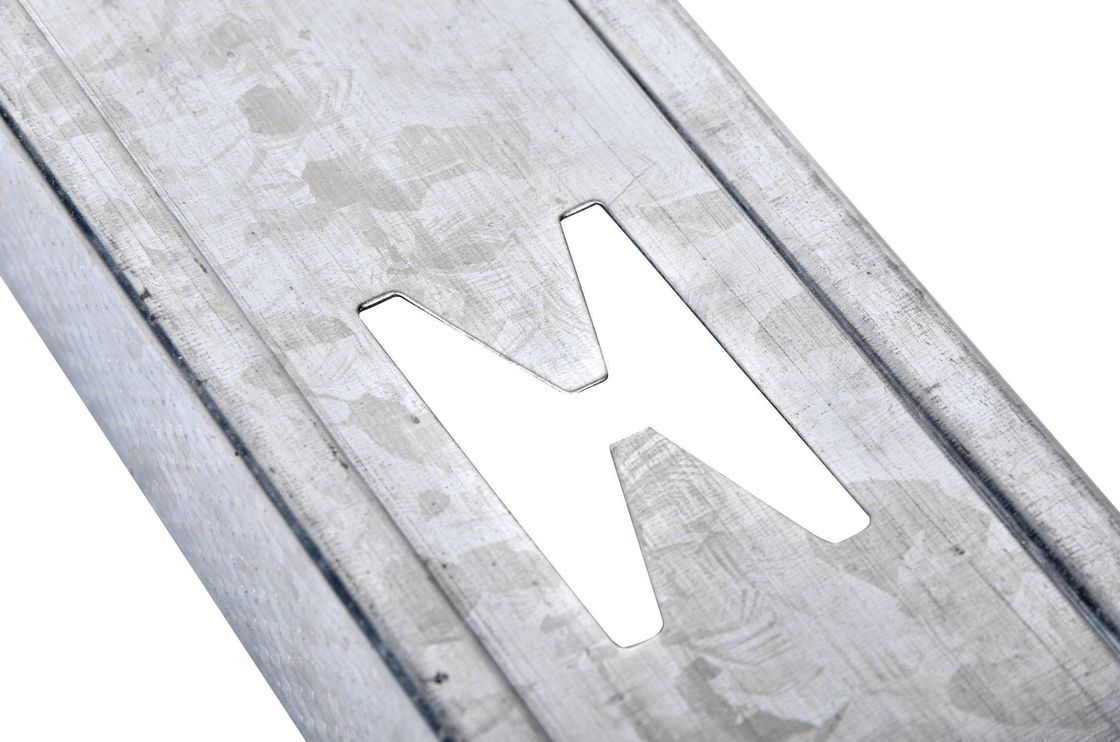 Leichte T-Bar-Decken-Hängematerialien für Strukturdächer 38/32*24*3600mm